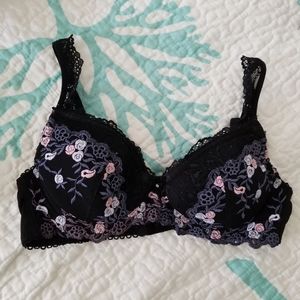 Cute flower bra. Free gift included.